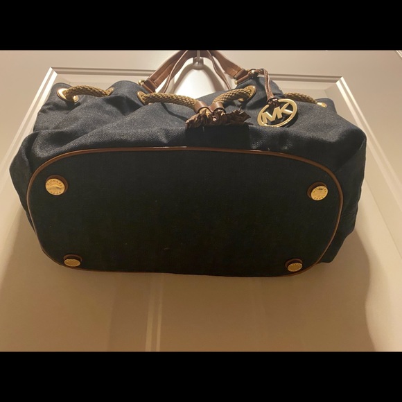 Great looking MK denim summer bag. - Picture 3 of 10